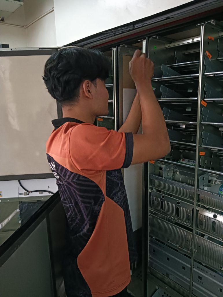 Repair Can Vending